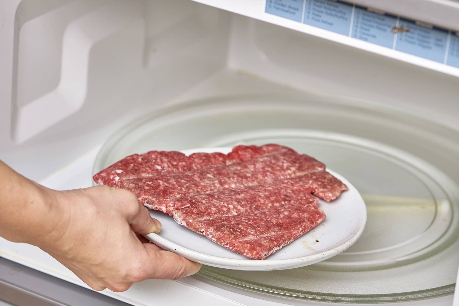 Was ist der beste Weg, Fleisch zu auftauen